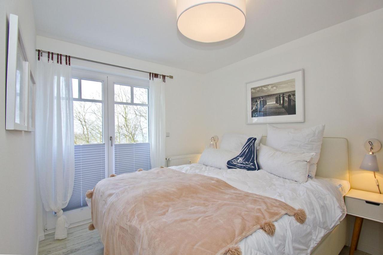 Moderne Ferienwohnung Mit Balkon, Meerblick - Ferienresidenz Zwei Boddenfewo 1-3 Lietzow エクステリア 写真